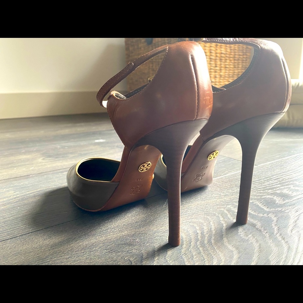 Tory Burch brown and olive green heels